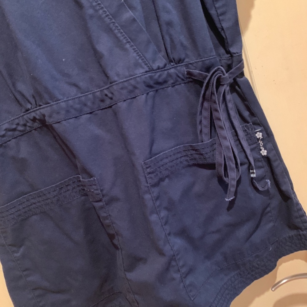 Scrub top - Picture 2 of 4
